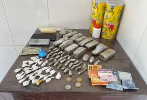 Denúncia anônima leva PM a desarticular ponto de venda de drogas em Tarauacá