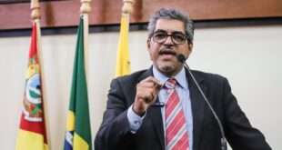 Edvaldo Magalhães sai em defesa dos trabalhadores provisórios da Educação, ameaçados por ação movida por Gladson
