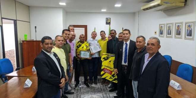 Equipe Master de Futebol recebe moção de aplauso da Câmara de Mâncio Lima