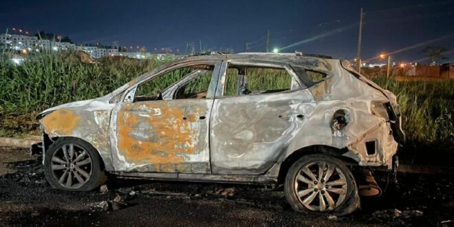 PC e PRF atendem ocorrência de carro incendiado perto de Xapuri