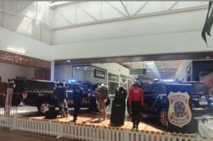 Dia do Policial Federal é comemorado com exposição no shopping