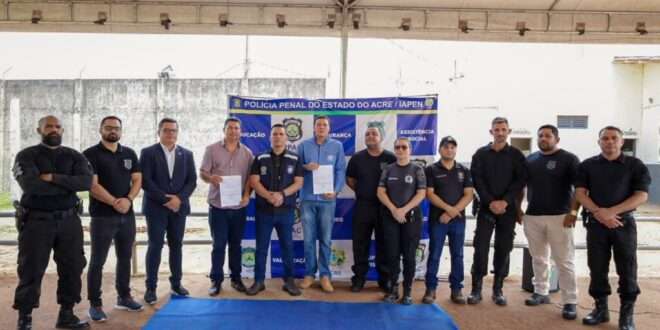 Iapen reforma pavilhão e assina ordens de serviço para obras em unidades penitenciárias de Rio Branco