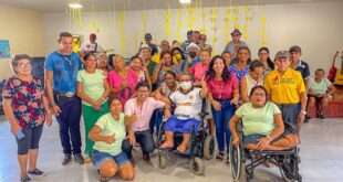 Jenilson visita o Cras da Baixada e participa de atividades do Associação de Arte em Movimento do Idoso