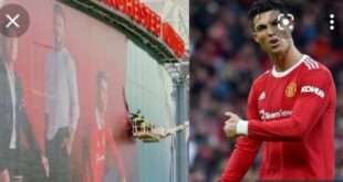 Manchester United remove mural com imagem de Cristiano Ronaldo do estádio