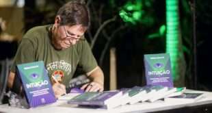 Nelson Liano lança livro Intuição no Afa Jardim