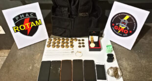 Polícia prende foragido da justiça e apreende 6 celulares