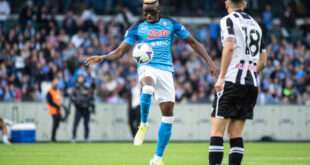 Napoli abre vantagem, permite reação da Udinese, mas garante vitória no Italiano