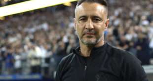 Corinthians anuncia saída do técnico Vítor Pereira