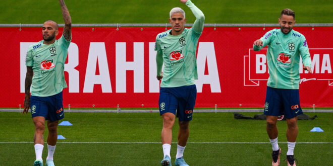 Seleção brasileira faz em Turim 1º treino de preparação para Copa sem Neymar