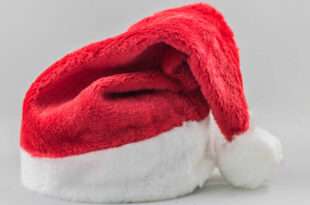 'Papai-Noel' de 76 anos morre após passar mal durante apresentação