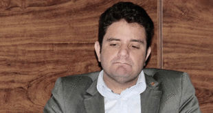 Gladson suspende atividades governamentais para auxiliar no funeral de seu primo