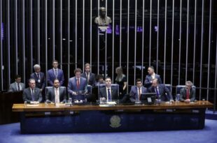 Congresso promulga nesta quinta a PEC que viabiliza pagamento do piso da enfermagem