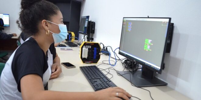 Educação formou 669 alunos em cursos dos centros de Matemática e Ciências Aplicadas em 2022