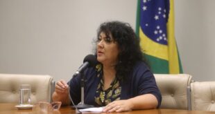 Comissão aprova projeto que aumenta punição para motorista não habilitado