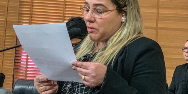 Base do governo derruba a criação da Secretaria da Mulher