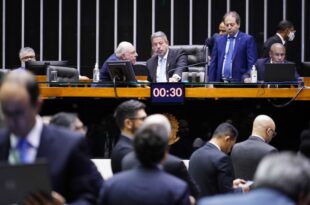 Câmara aprova projeto de combate à violência nas escolas