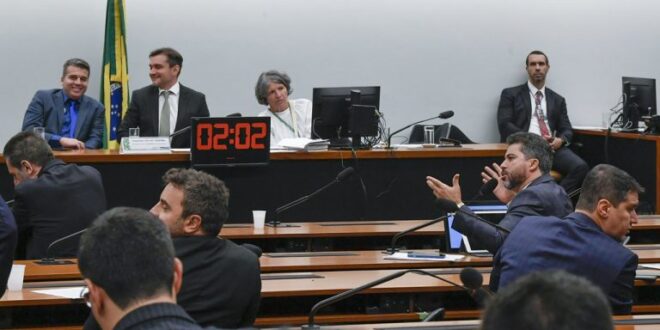 Relator sugere aprovação com ressalvas de contas presidenciais de 2020