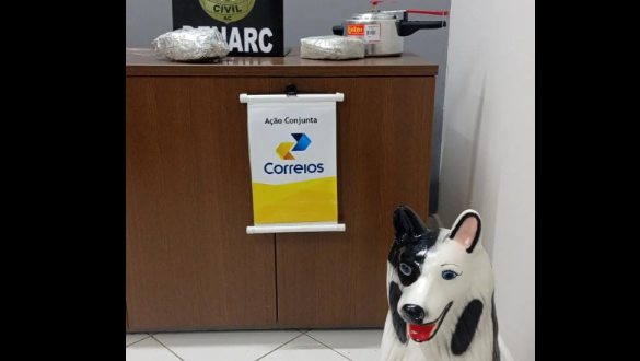 Polícia apreende droga dentro de panela de pressão 