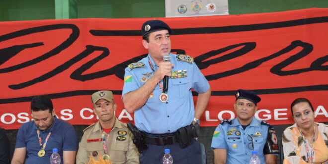 Em alusão aos 200 mil alunos formados em 23 anos no Acre, Proerd faz grande formatura em Rio Branco