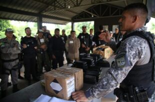 Agentes da Segurança Pública recebem instruções de técnicas de tiro e primeiros socorros da Força Nacional