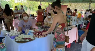 Feira Natalina do Coletivo Elas Fazem Acontecer nesta quinta e sexta-feira