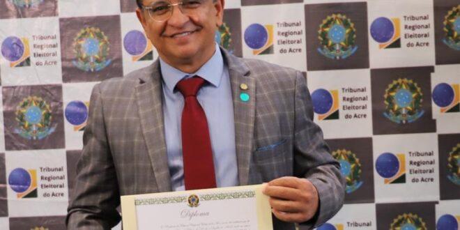 Diplomado para seu sexto mandato de deputado, Gonzaga é cotado para a presidência da Aleac