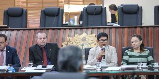 Presidente em exercício da Aleac, Jenilson recebe MPAC em audiência pública para debater apoio a projetos