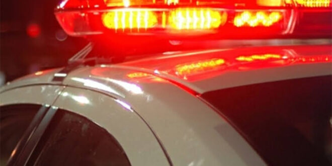 Jovem é baleado no peito em parada de ônibus de Rio Branco