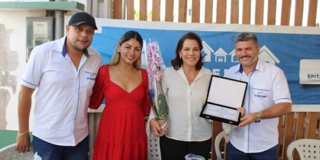 Mara Rocha entrega Aparelho de Ultrassonografia e caminhonete para Saúde de Epitaciolândia