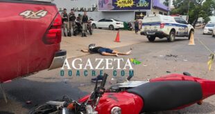 Motociclista morre após colidir contra caminhonete