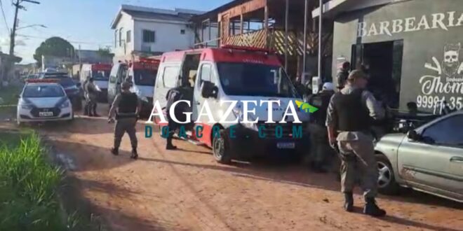 Policial à paisana reage a tentativa de assalto em barbearia e três acabam feridos em troca de tiros no Habitasa