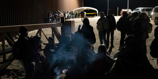Suprema Corte dos EUA decide a favor de medida que permite expulsar imigrantes