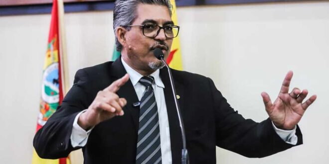 Edvaldo Magalhães repudia atos antidemocráticos em Brasília e defende posicionamento conjunto da Assembleia