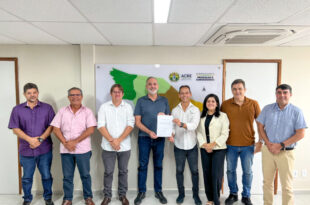 Ufac firma parceria com o governo para implantar laboratório de solos no estado