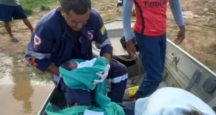Em Sena Madureira jovem dá a luz dentro de barco