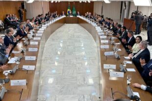 Acre reafirma defesa da democracia e da união em reunião entre governadores e o presidente da República
