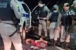 Violência em Rio Branco: criminosos rendem motorista e passageiros de ônibus e trocam tiros com a polícia