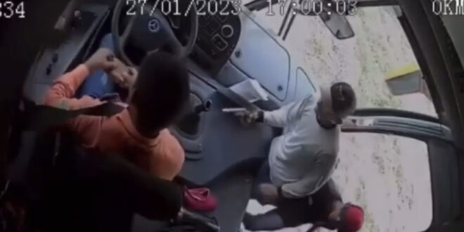 Homens armados assaltam motorista de ônibus na BR-364