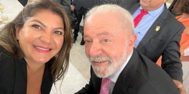 Reitora do Ifac participa da reunião com presidente Lula