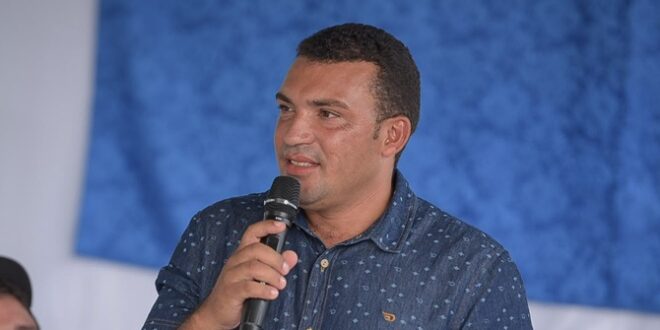 Prefeito Naldo Ribeiro, vira alvo de investigação do MP por nepotismo