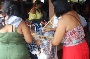 Movimento das brecholeiras customizou peças para o Carnaval de Rio Branco