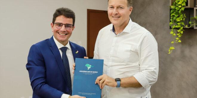 Governador Gladson Cameli recebe propostas da plataforma Amazônia Que Eu Quero