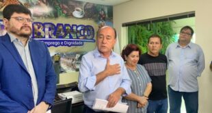 Bocalom anuncia aumento para professores municipais. Veja detalhes