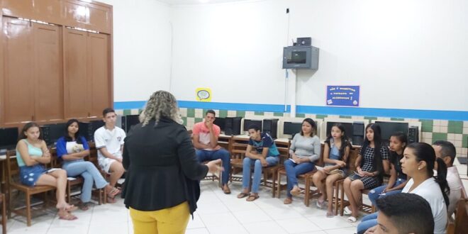 Ieptec apresenta catálogo de cursos para alunos do ensino médio de escolas do interior