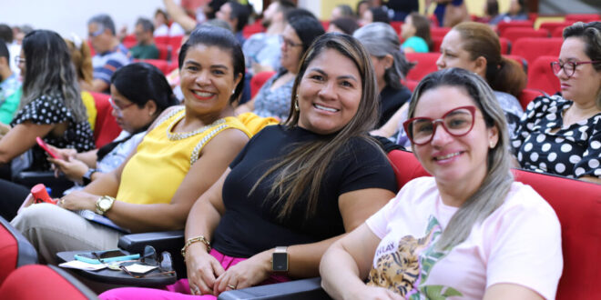 Educação realiza formação em direitos humanos e diversidade