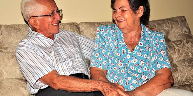 Gladson emite Nota de Pesar pelo falecimento da esposa do ex-governador Nabor Júnior