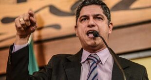 Calegário investiu mais de 1 milhão em pirâmide financeira e saiu no prejuízo