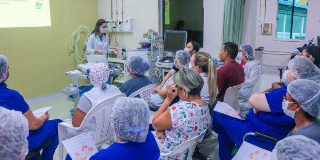 Equipe de nefrologia da Fundhacre recebe treinamento em higienização das mãos