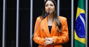 Projeto torna obrigatória informação sobre Transtorno do Espectro Autista no cartão de vacinação