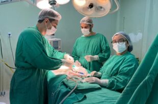 Primeira cirurgia em recém-nascido com coluna aberta é realizada no Juruá